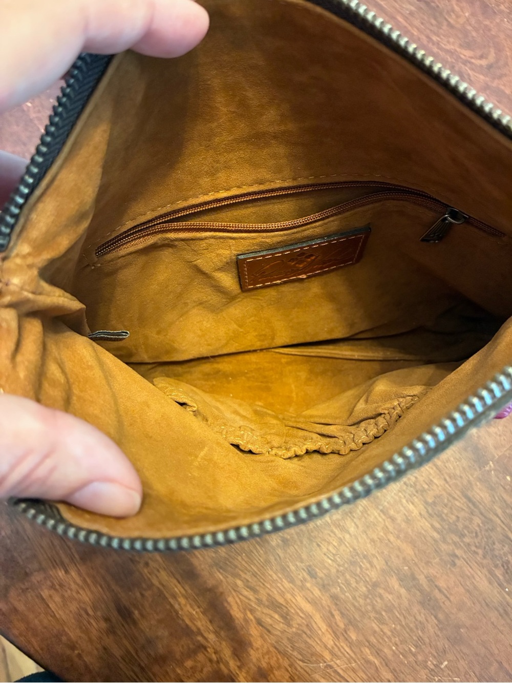 Patricia Nash Valerie fold-over wristlet in cranberry tooled leather - Picture 5 of 10